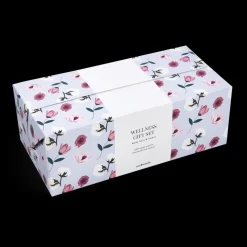 Cadeauset met gepersonaliseerde gastenhanddoekje en 3 zepen