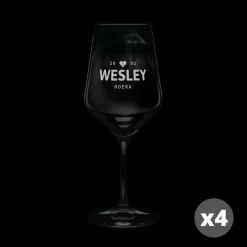 Rode wijnglazen graveren